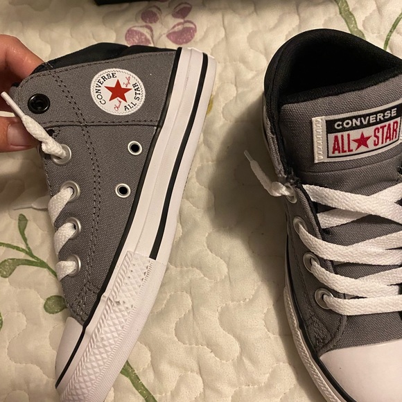 Converse shoes - Picture 6 of 7